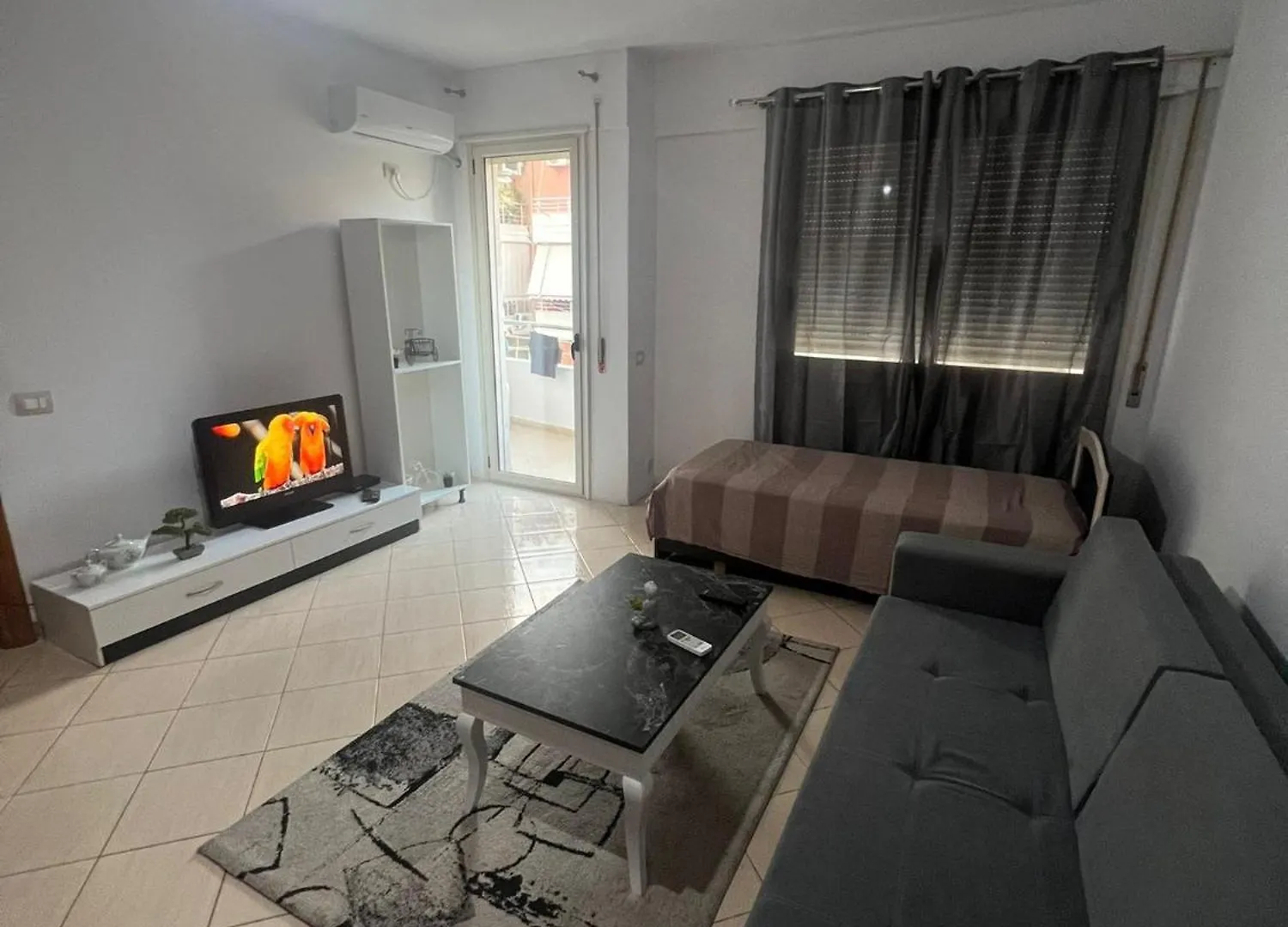 Alessio Apartaments 5 Vlore